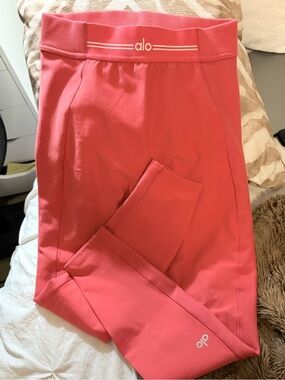 ALO Yoga Candy Apple Red High-Rise Leggings
